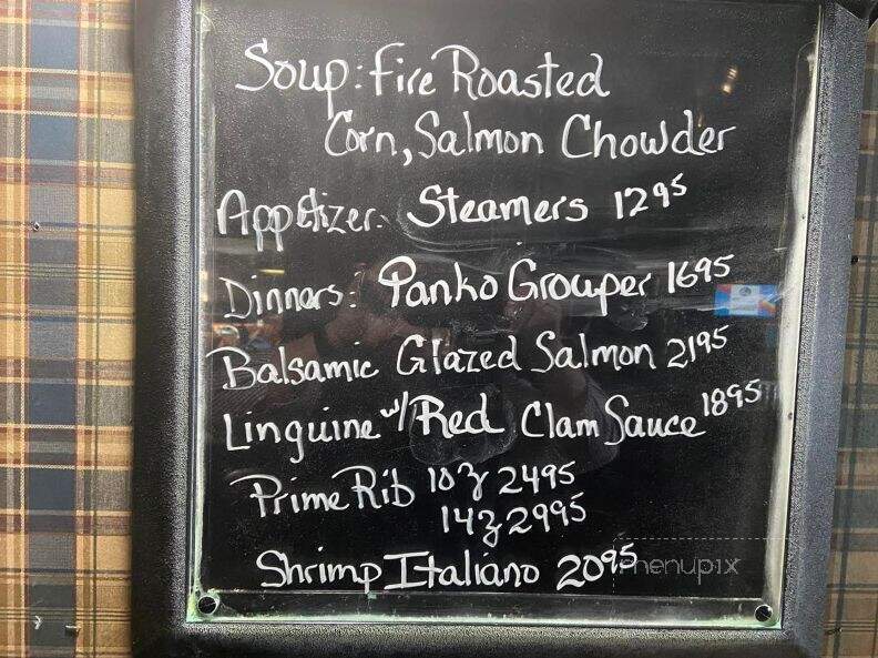 Johnnie's Pier 31 Restaurant - Canastota, NY